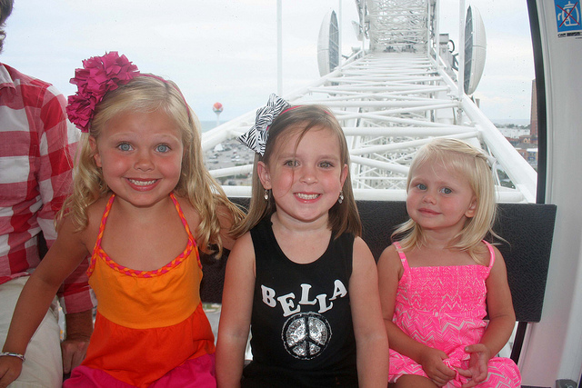 Ferris Wheel with girls 2