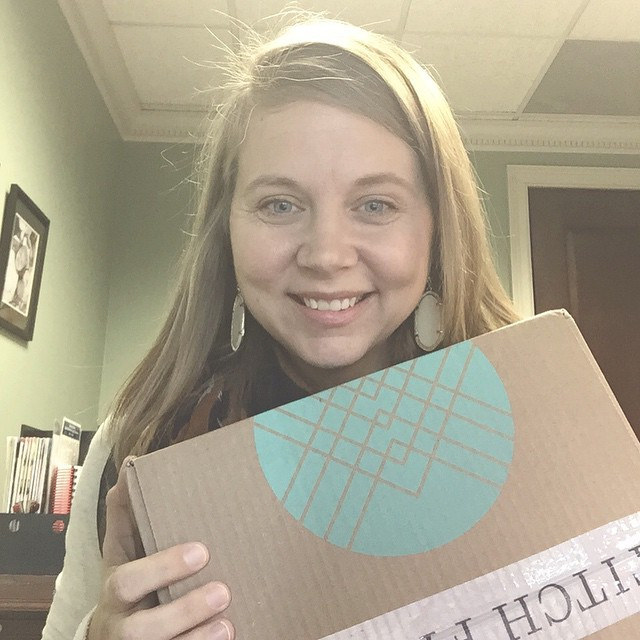 Day 28/365: It's Stitch Fix delivery day -- the happiest day of the month!! #stitchfix #stopdropandselfie #tazandbellyhappen