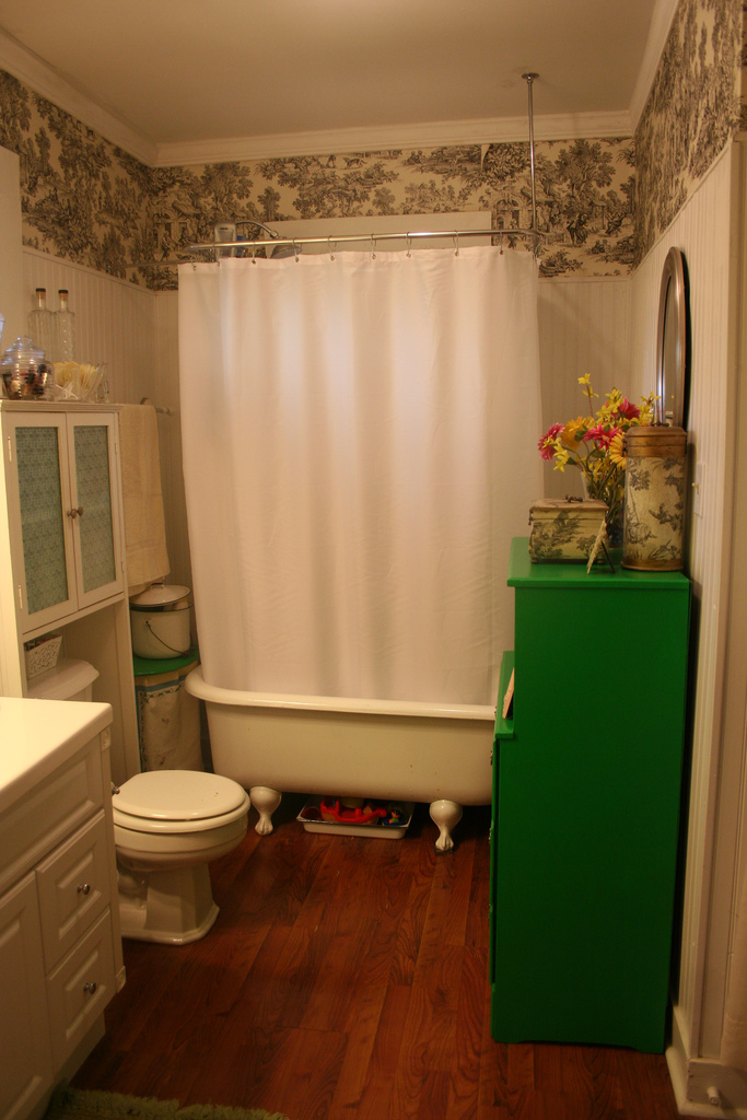 bathroom 002