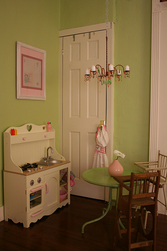 ella's room 003