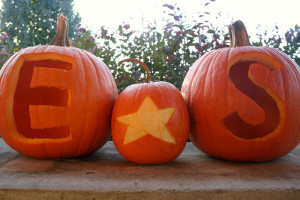 the post in which we carve pumpkins