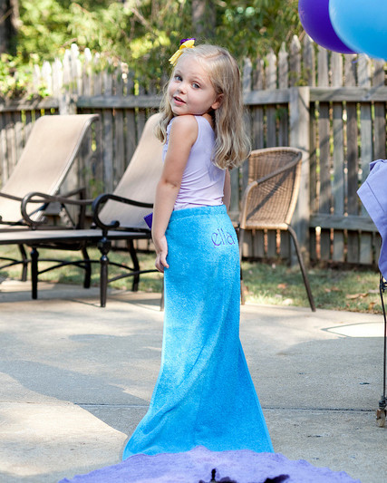 DIY Mermaid Tail Tutorial | tazandbelly.com