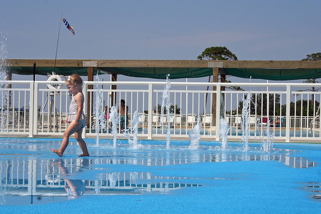 THU - Sophie Splashpad