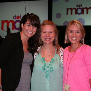 dotMom 2012