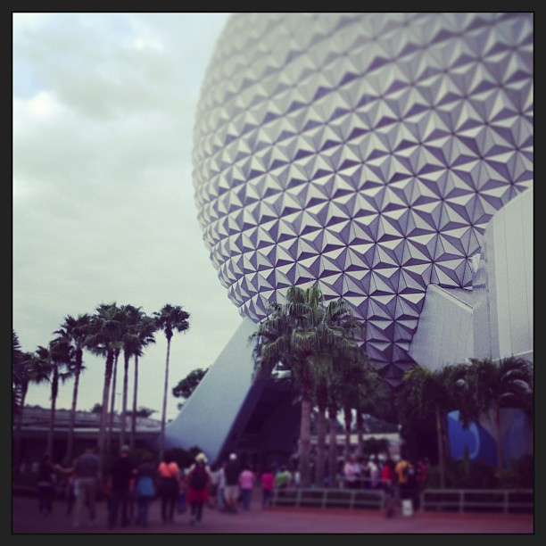 Bye bye, Epcot. See you again tomorrow! #waltdisneyworld #epcotcenter