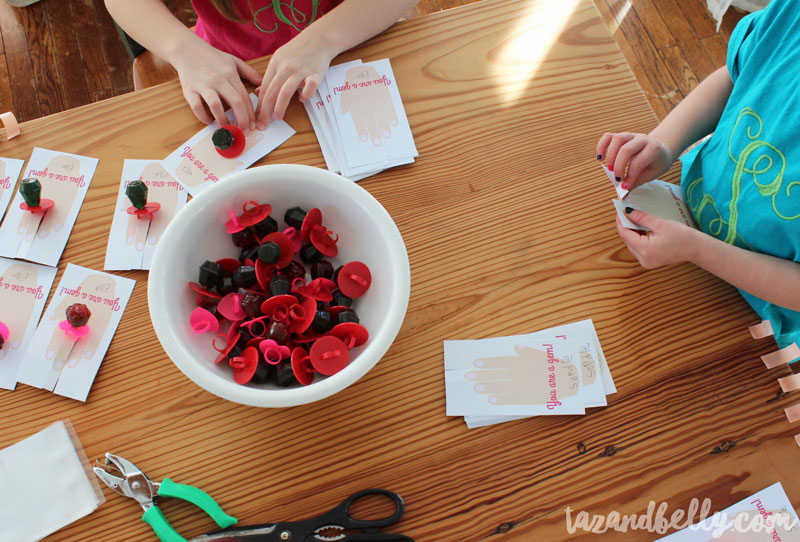 Ring Pop Valentines Printable & Tutorial | tazandbelly.com