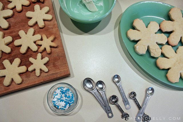DIY Frozen Party: Gran's Famous Tea Cakes | tazandbelly.com
