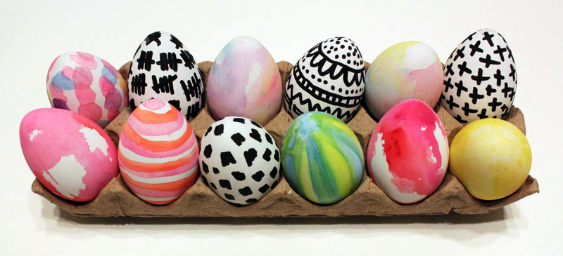 Hand-Painted Easter Egg Tutorial | tazandbelly.com