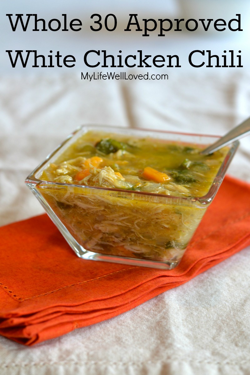 Whole30 Approved White Chicken Chili | tazandbelly.com