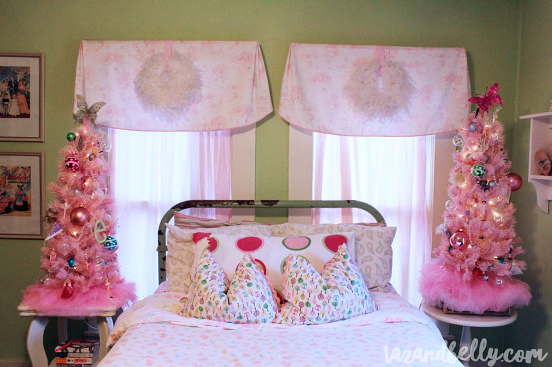 DIY Book Nook & Room Tour | tazandbelly.com
