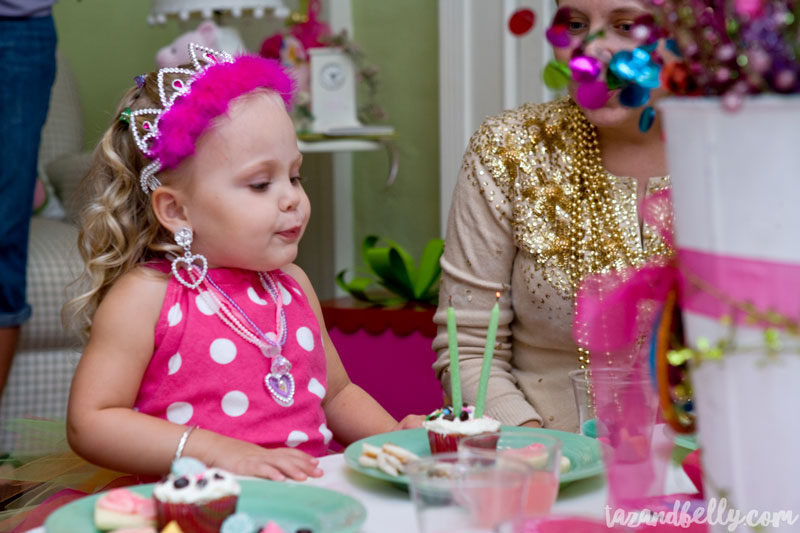 Fancy Tea Party Birthday | tazandbelly.com