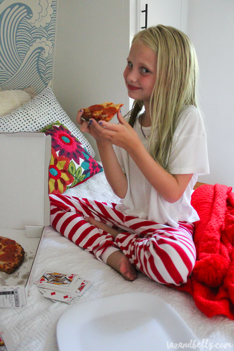 Gluten Free Papa John's Pajama Party | tazandbelly.com