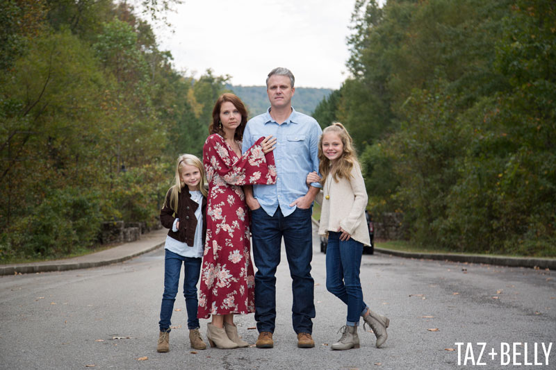 Christmas Cards + Family Photos | tazandbelly.com