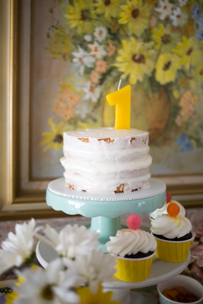 Polly's First Birthday Sneak Peek | tazandbelly.com